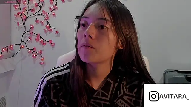 Snapshot of vanesita_ chatting on June 24, 11:48 pm vanesita online show from June 24, 11:48 pm