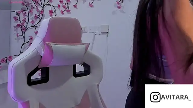 Snapshot of vanesita_ chatting on June 27, 12:04 am vanesita online show from June 27, 12:04 am