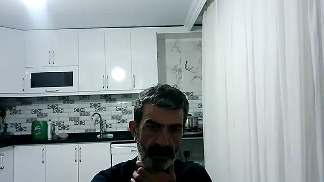 Snapshot of kobra21turki chatting on April 25, 9:45 pm kobra21turki online show from April 25, 9:45 pm