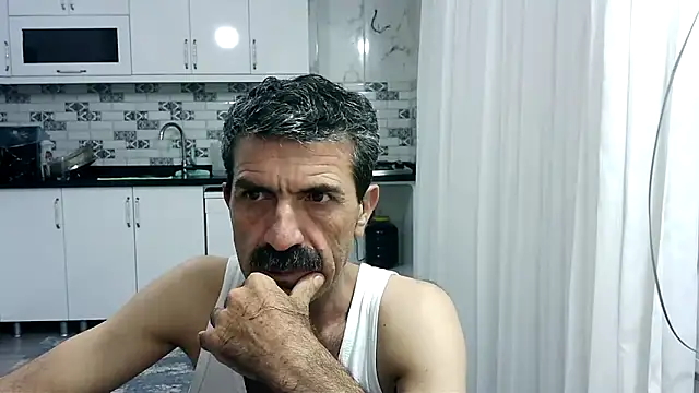 Snapshot of kobra21turki chatting on May 18, 10:04 pm kobra21turki online show from May 18, 10:04 pm