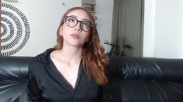 Snapshot of BeautyYoungblond chatting on July 2, 2:22 am BeautyYoungblond online show from July 2, 2:22 am