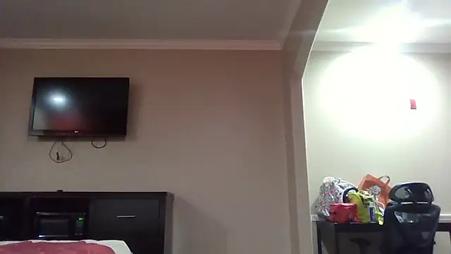 Rayvenveil online show from April 20, 6:49 am