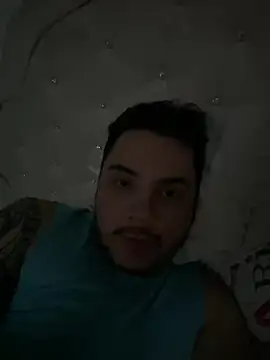 Diegohernan17 online show from May 11, 7:11 pm