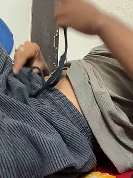 hot gym b0y online show from February 24, 6:17 pm