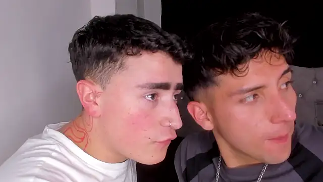 Snapshot of naughtysalomon__ chatting on February 3, 2:53 am naughtysalomon online show from February 3, 2:53 am