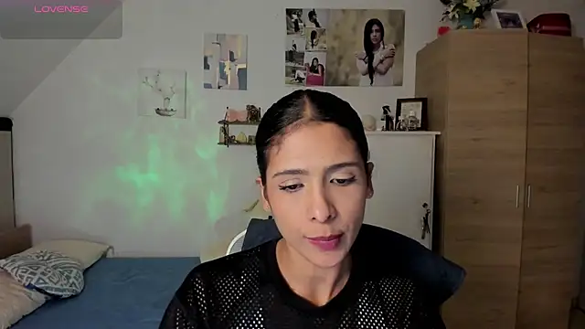 Snapshot of VEROSlen- chatting on June 17, 3:20 am VEROSlen- online show from June 17, 3:20 am