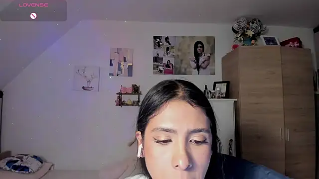 Snapshot of VEROSlen- chatting on June 29, 1:12 am VEROSlen- online show from June 29, 1:12 am