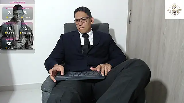 coltonmassiff online show from February 28, 8:21 pm