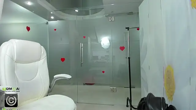 missdominna online show from April 6, 2:42 am