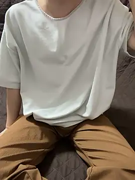 Snapshot of tubasa1216 chatting on March 12, 12:11 pm tubasa1216 online show from March 12, 12:11 pm