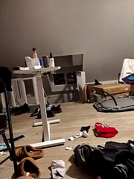 joaquinvaladez online show from March 26, 4:40 am