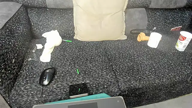 Snapshot of Tshanduk chatting on February 23, 6:44 am Tshanduk online show from February 23, 6:44 am