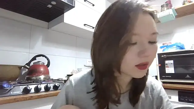 Snapshot of VelmaMaasch chatting on December 18, 2:12 pm VelmaMaasch online show from December 18, 2:12 pm