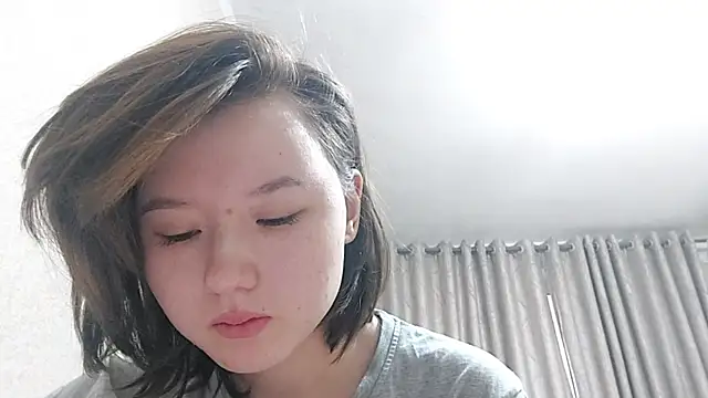 Snapshot of VelmaMaasch chatting on February 6, 5:45 am VelmaMaasch online show from February 6, 5:45 am