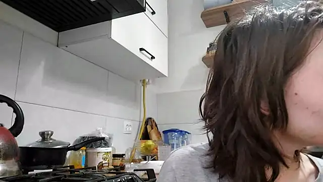 Snapshot of VelmaMaasch chatting on February 12, 5:24 am VelmaMaasch online show from February 12, 5:24 am