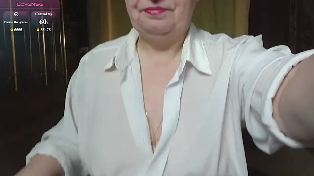 Snapshot of Casey_peach chatting on April 25, 4:59 am Casey peach online show from April 25, 4:59 am