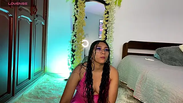 angelinemore online show from April 10, 9:19 pm