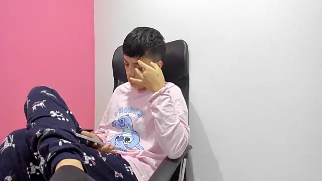 ariloe quintero online show from March 24, 1:38 pm