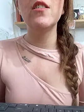 SofiEsteves online show from April 8, 12:38 pm