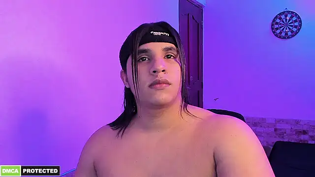 Snapshot of latinboyfit chatting on May 23, 2:06 am latinboyfit online show from May 23, 2:06 am