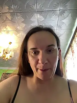 Snapshot of HarychaLysichka chatting on June 20, 10:51 am HarychaLysichka online show from June 20, 10:51 am