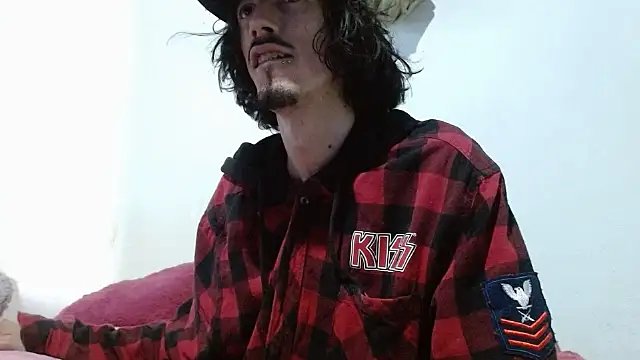 Snapshot of sk8-boy chatting on June 28, 4:24 pm sk8-boy online show from June 28, 4:24 pm