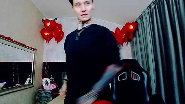 Snapshot of KennyXSX chatting on February 3, 6:46 pm KennyXSX online show from February 3, 6:46 pm