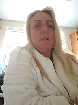 theblondecocklover online show from March 18, 7:44 am