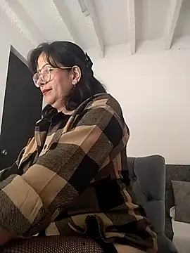 christy ant online show from March 10, 5:40 pm