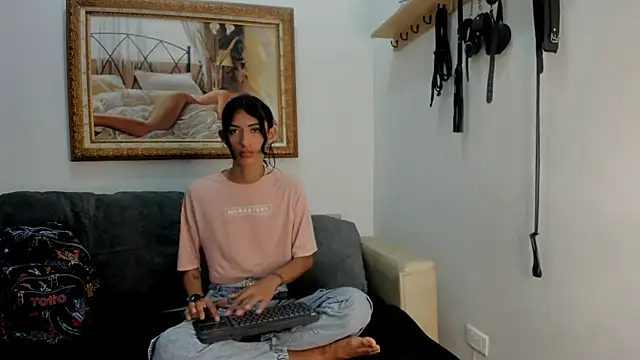 Snapshot of Sunny_OS chatting on December 23, 1:47 am Sunny OS online show from December 23, 1:47 am