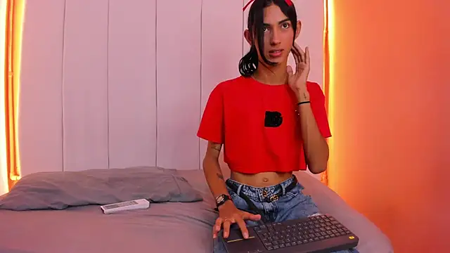 Snapshot of Sunny_OS chatting on January 13, 8:03 pm Sunny OS online show from January 13, 8:03 pm