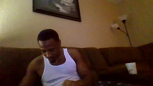 Snapshot of KingDes55 chatting on April 26, 2:53 am KingDes55 online show from April 26, 2:53 am