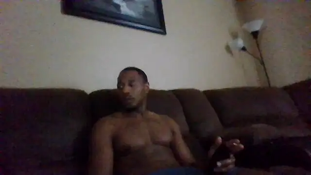 Snapshot of KingDes55 chatting on April 26, 6:27 pm KingDes55 online show from April 26, 6:27 pm
