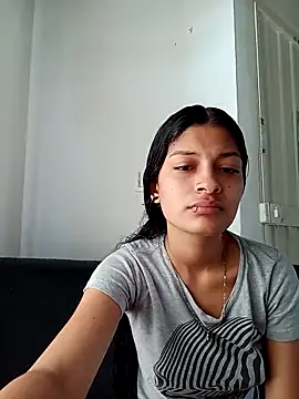 Mei and Gaby online show from February 1, 5:11 pm