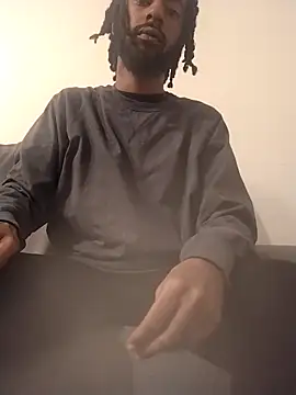 Snapshot of AverageAnt_ chatting on February 26, 5:45 pm AverageAnt online show from February 26, 5:45 pm