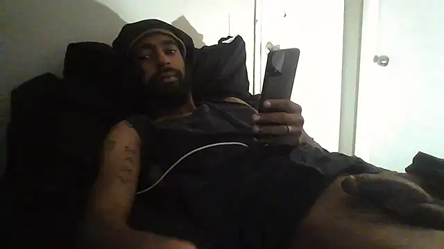 Snapshot of AverageAnt_ chatting on July 23, 12:25 pm AverageAnt online show from July 23, 12:25 pm