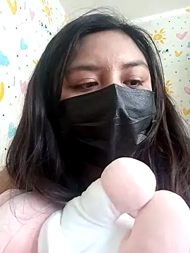 Snapshot of MIGAJERA_20 chatting on December 22, 5:32 pm MIGAJERA 20 online show from December 22, 5:32 pm