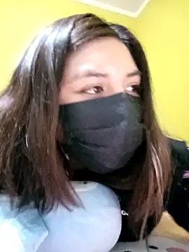 Snapshot of MIGAJERA_20 chatting on May 8, 3:23 am MIGAJERA 20 online show from May 8, 3:23 am