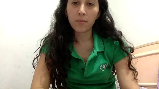 Snapshot of LatinDoll8 chatting on June 12, 12:20 am LatinDoll8 online show from June 12, 12:20 am