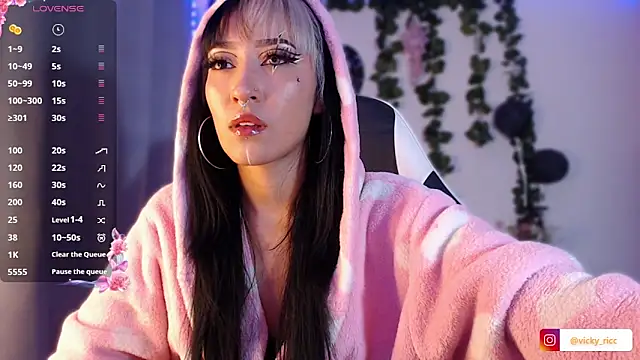 viicky r online show from March 13, 12:50 am