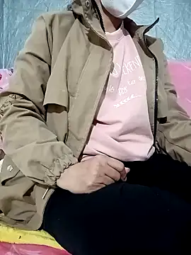 Snapshot of Girl-6868 chatting on January 8, 6:16 am Girl-6868 online show from January 8, 6:16 am