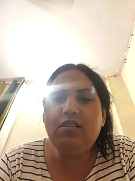 Hotmylips online show from April 14, 5:19 pm