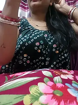 Snapshot of MAHI066 chatting on March 28, 7:35 pm MAHI066 online show from March 28, 7:35 pm