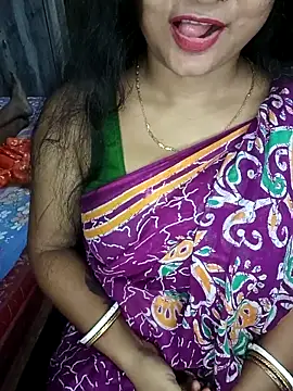 Snapshot of MAHI066 chatting on May 2, 5:56 am MAHI066 online show from May 2, 5:56 am