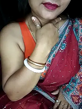 Snapshot of MAHI066 chatting on May 6, 2:44 pm MAHI066 online show from May 6, 2:44 pm