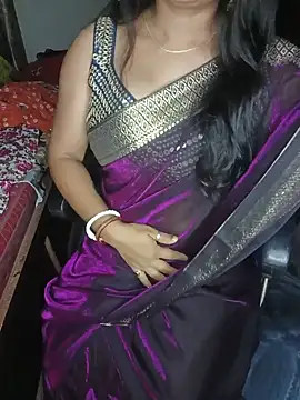 Snapshot of MAHI066 chatting on May 12, 7:33 pm MAHI066 online show from May 12, 7:33 pm
