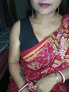 Snapshot of MAHI066 chatting on June 18, 5:41 am MAHI066 online show from June 18, 5:41 am