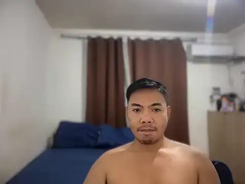 Snapshot of chubbybear_08 chatting on February 4, 3:51 pm chubbybear 08 online show from February 4, 3:51 pm