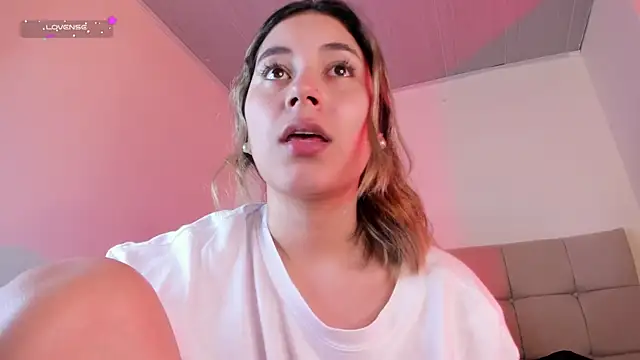 Violet Blazee online show from April 14, 4:40 am