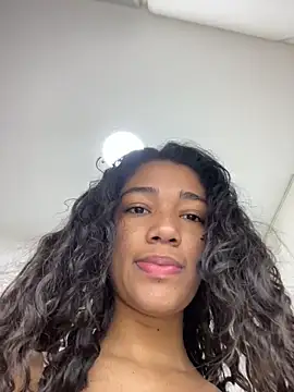 Snapshot of MikaScarlet chatting on April 2, 12:47 pm MikaScarlet online show from April 2, 12:47 pm
